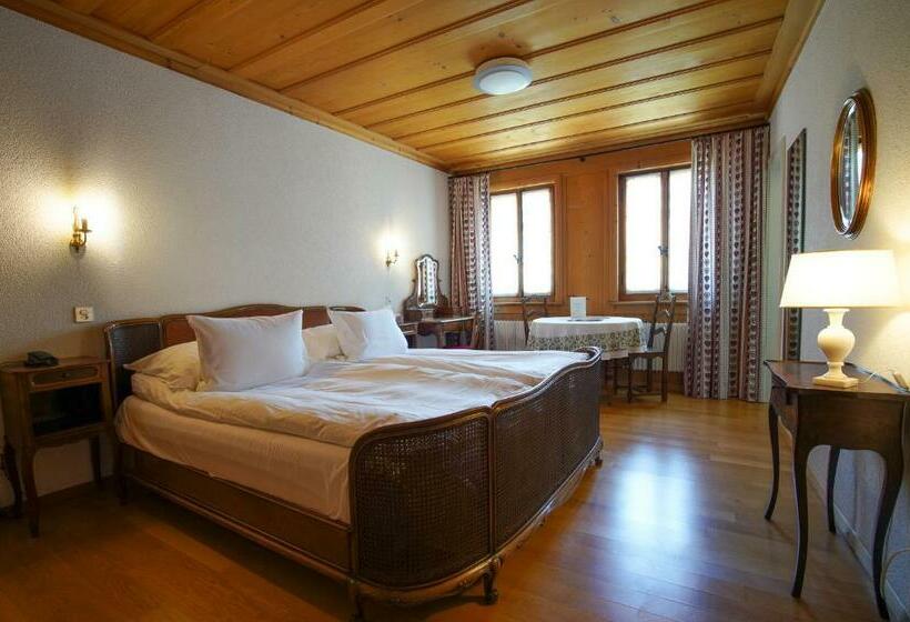 수피리어 룸, La Fleur De Lys