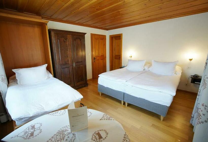 غرفة سوبيريور ثلاثية, La Fleur De Lys