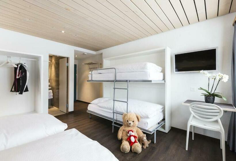 标准间, Le Petit Relais