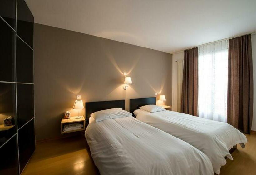 شقة غرفتين, Les Negociants