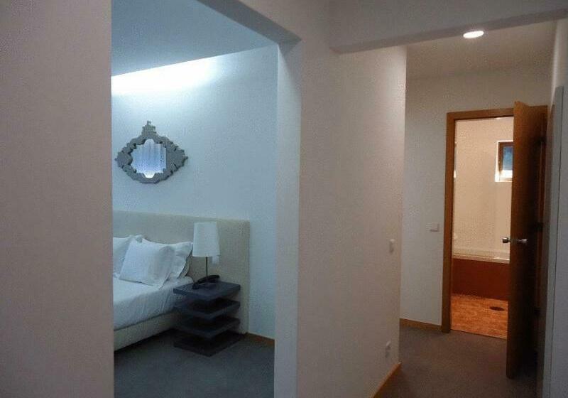 Family Suite, Paredes Design