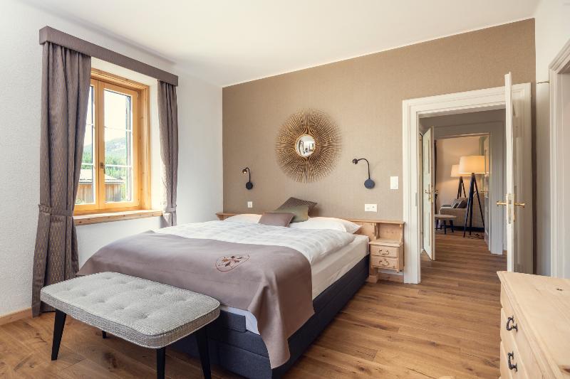 جناح جونيور, Parkhotel Margna Superior