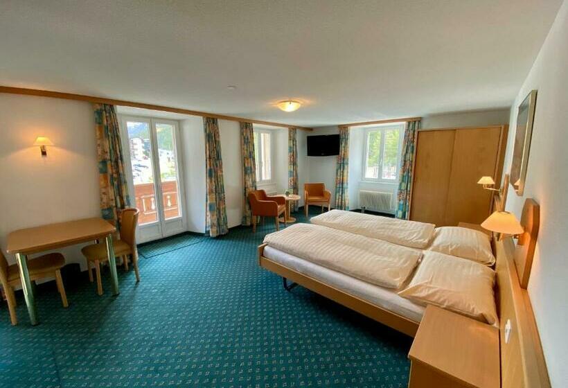 标准工作室, Portjengrat