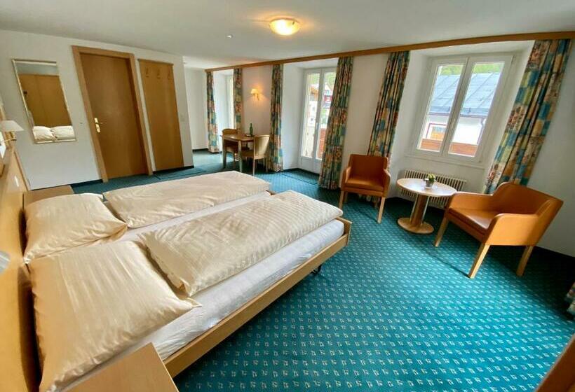 标准工作室, Portjengrat