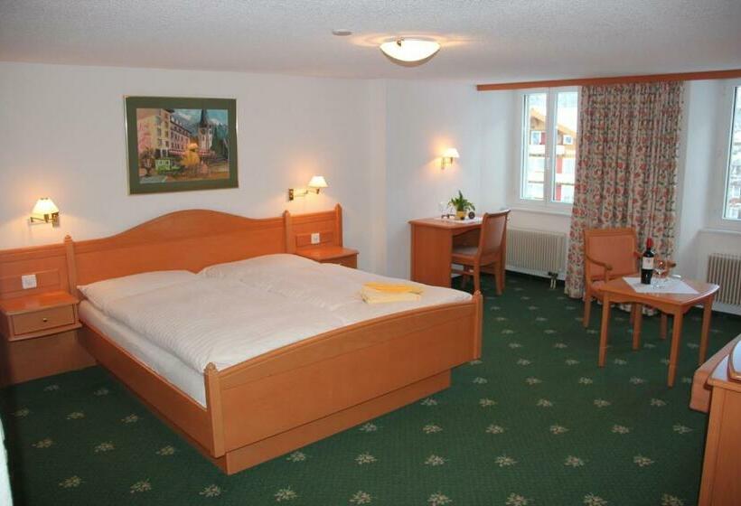 标准间, Portjengrat