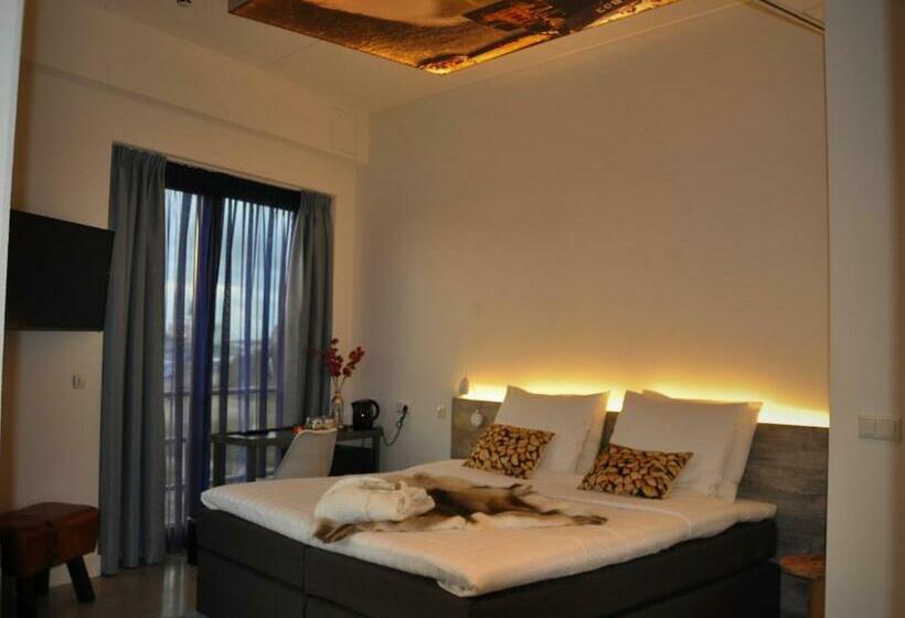 デラックスルーム, Rauw Aan De Kade