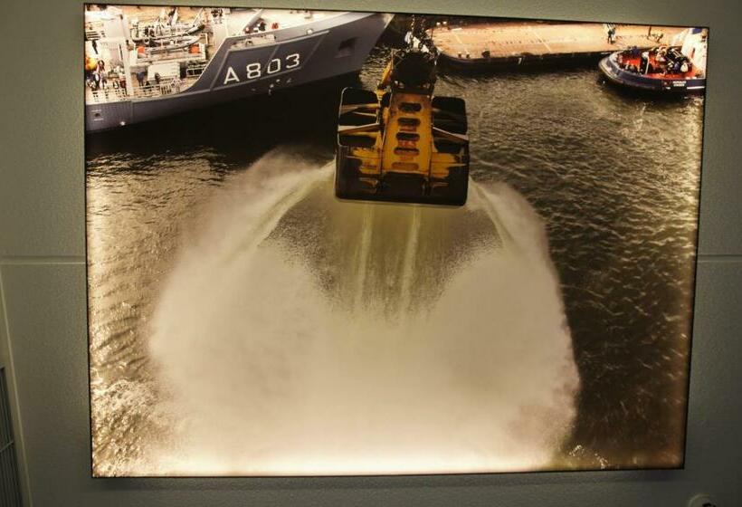 デラックスルーム, Rauw Aan De Kade