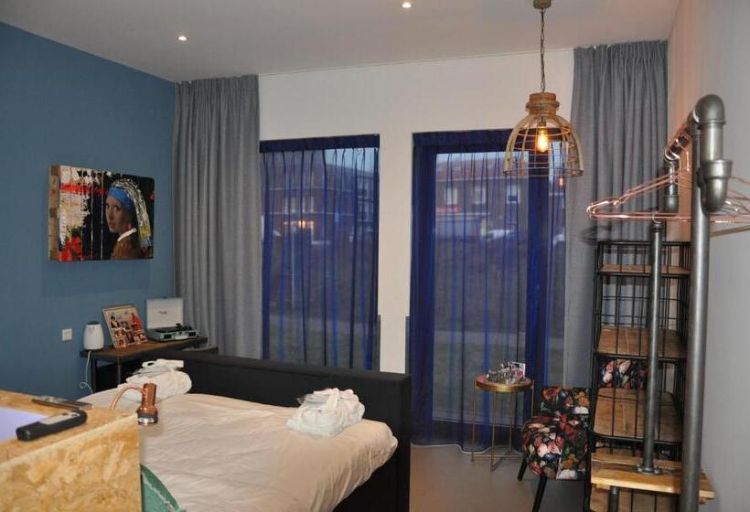 スーペリアールーム, Rauw Aan De Kade