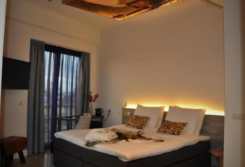 デラックスルーム, Rauw Aan De Kade