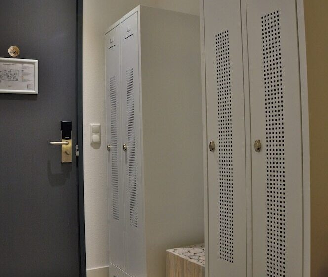 חדר דלוקס, Rauw Aan De Kade