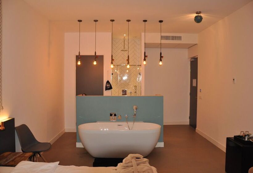 スーペリアールーム, Rauw Aan De Kade