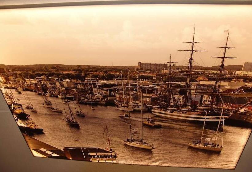 デラックスルーム, Rauw Aan De Kade