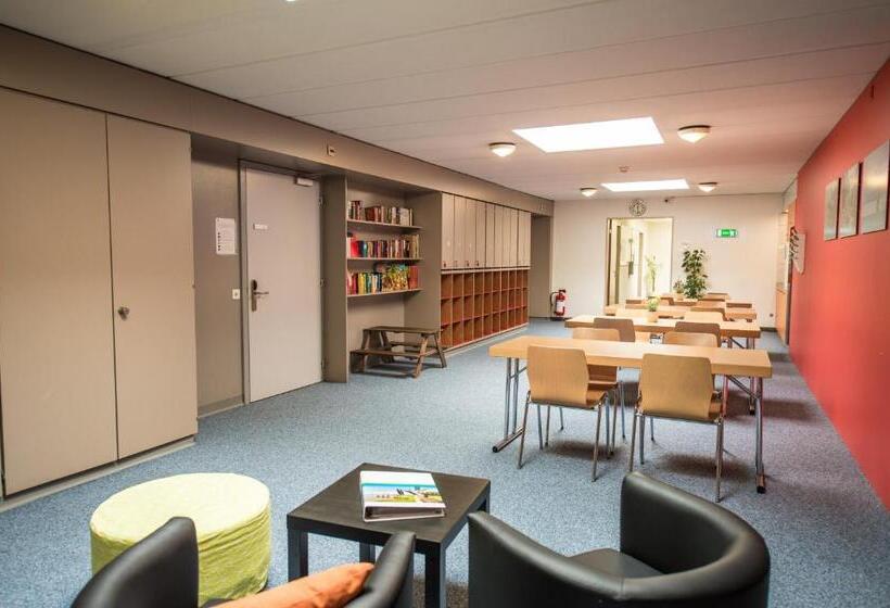 מיטה בחדר משותף, Jugendherberge Romanshorn