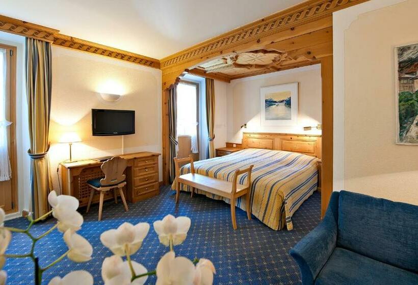 جناح جونيور, Parkhotel Margna Superior