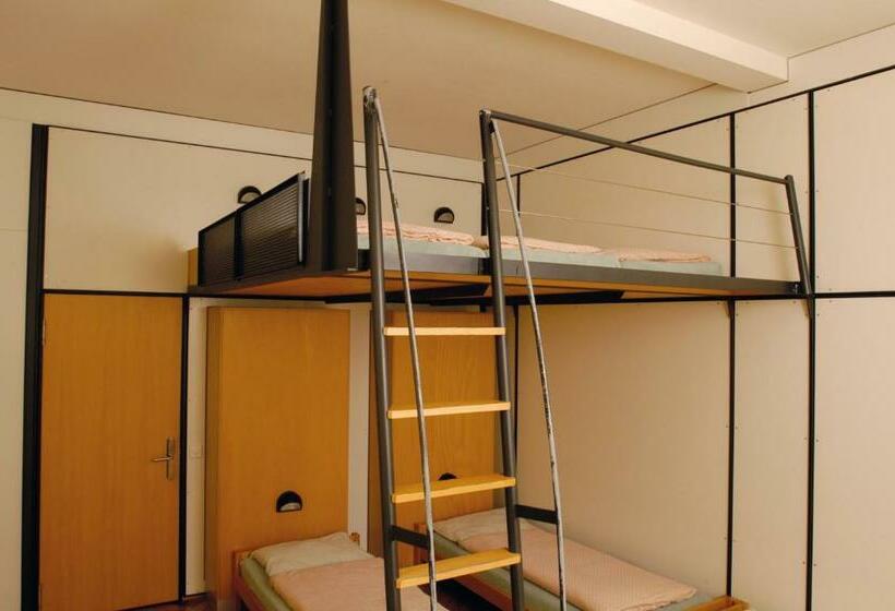 ルームシェアのワンベッド, Solothurn Youth Hostel