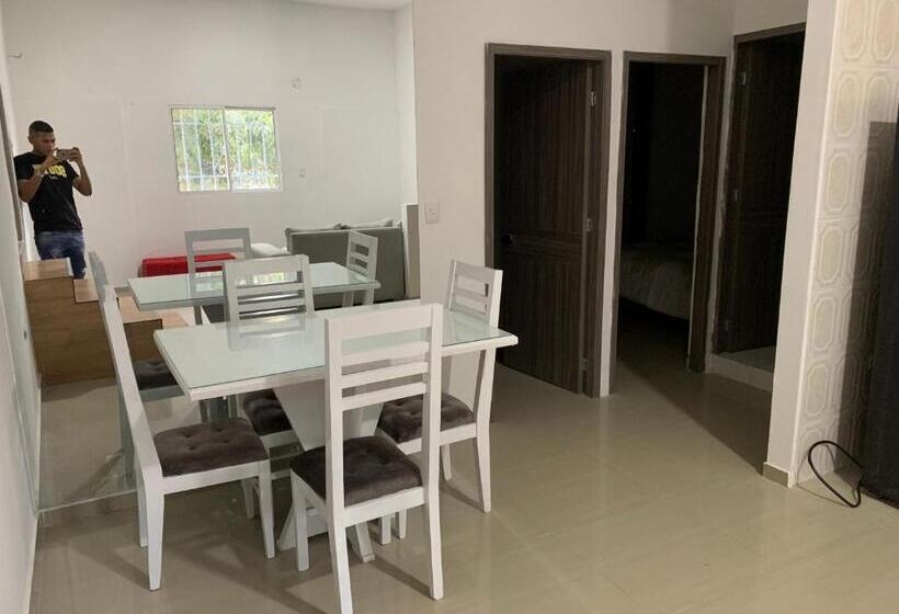 דירת חדר, Wanderlust