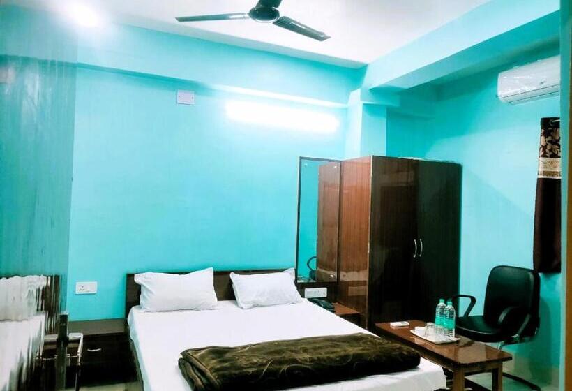 スタンダード４人部屋, Ambika Near Famous Naulakha Temple