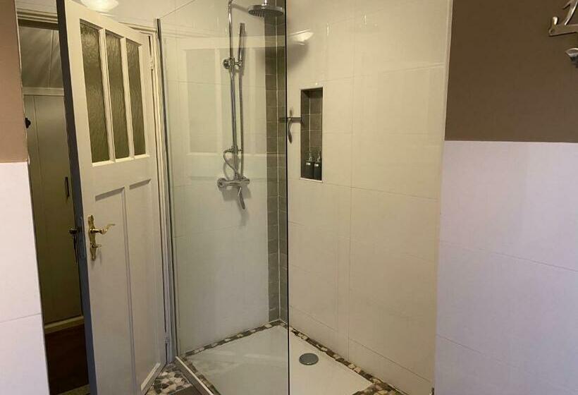 غرفة ديلوكس مزودة بشرفة, Agapanthus Bed And Breakfast