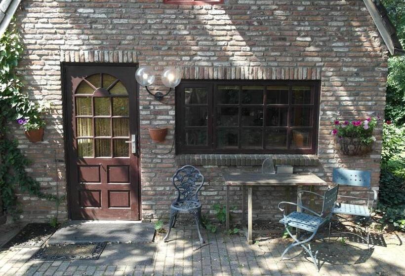 Дом 1 Спальня, Art, Bed & Breakfast