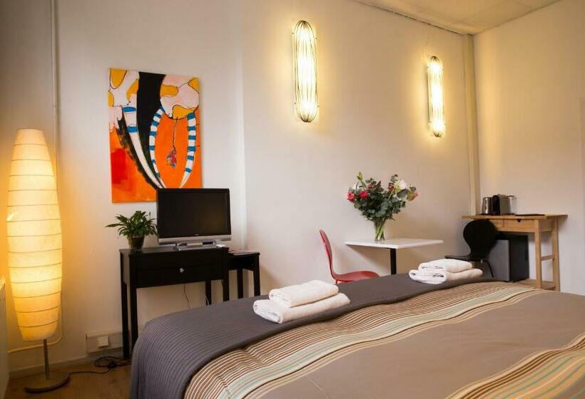 スタンダードルーム, Amsterdam House Of Arts & Crafts