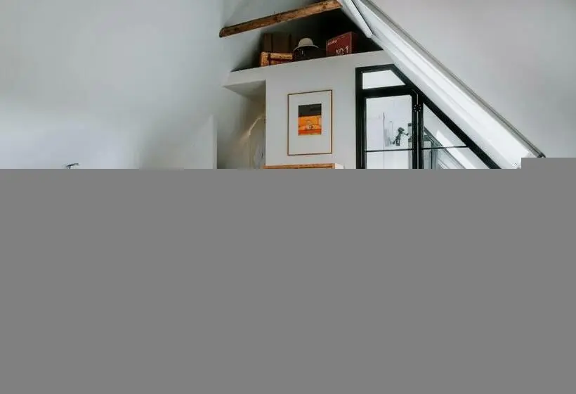 Juniorsviitti, De Vijf Suites