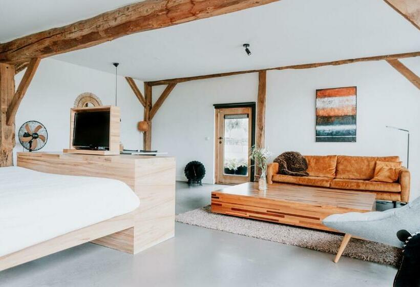 סוויטה דלוקס, De Vijf Suites