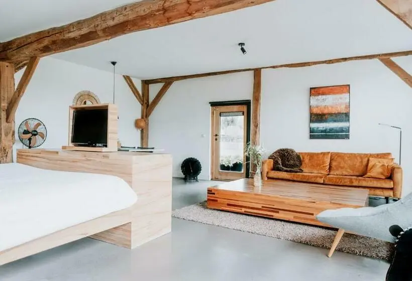 Deluxe-sviitti, De Vijf Suites