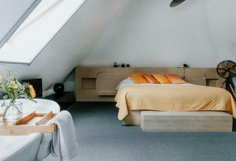 סוויטת ג'וניור, De Vijf Suites