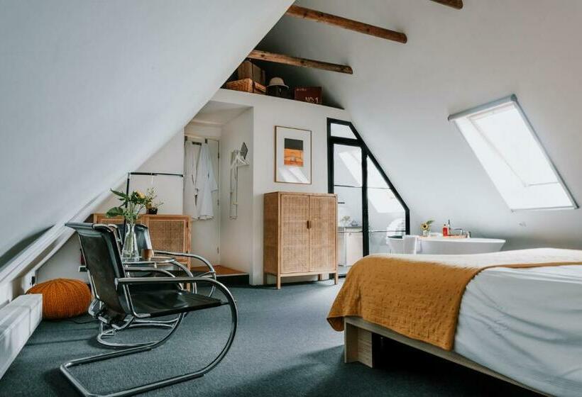 סוויטת ג'וניור, De Vijf Suites