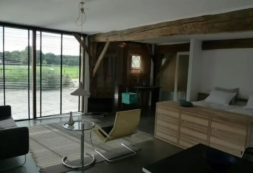 Deluxe-sviitti, De Vijf Suites