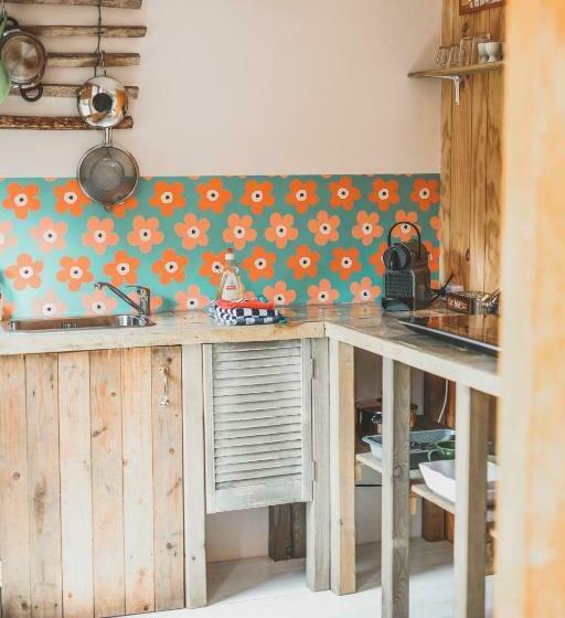 Апартаменты 2 Спальни, In De Aap   Appartementen & Guesthouse