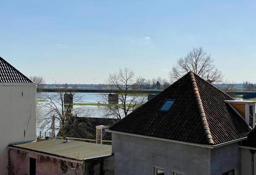 Номер Basic, Grand Boutique Hotel Restaurant Huis Vermeer