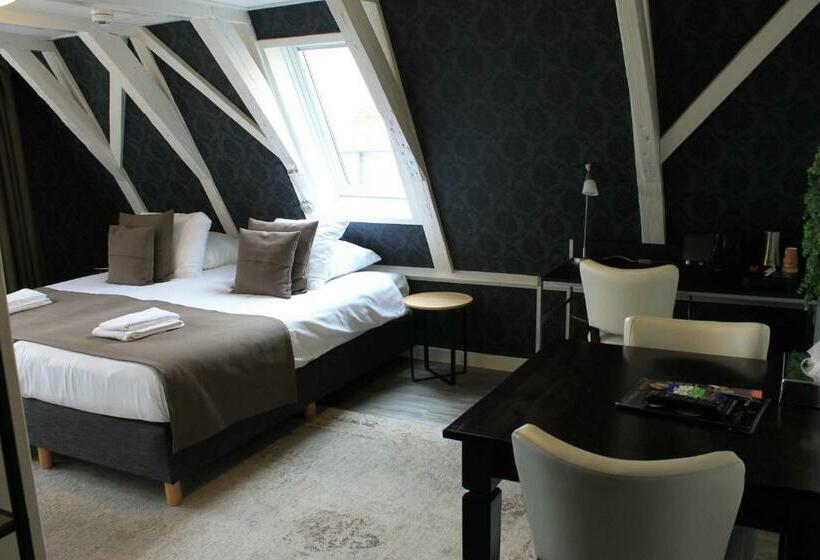 Номер Комфорт, Anna Casparii