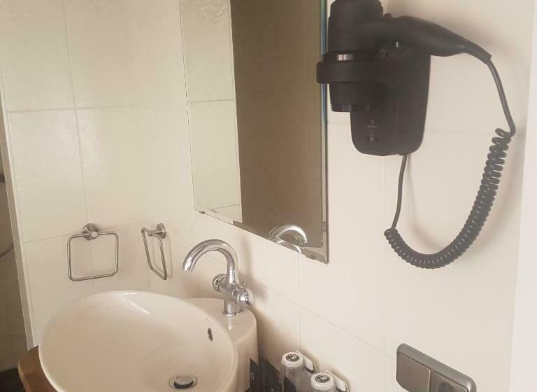 Номер Стандарт Индивидуальный, Anna Casparii