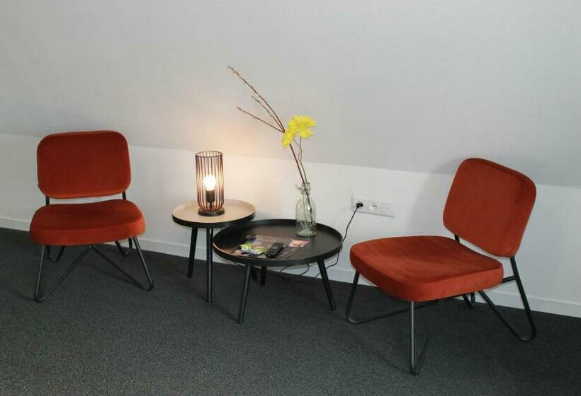 Семейный Номер, Anna Casparii