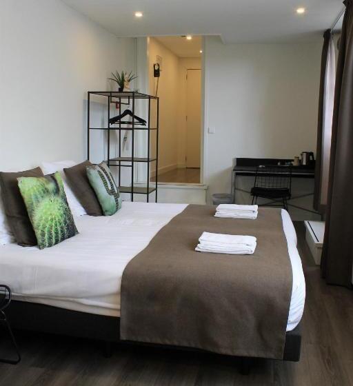 Номер Basic, Anna Casparii