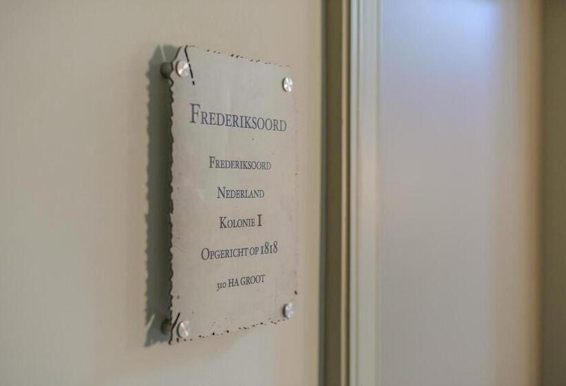 Standard-huone, Frederiksoord