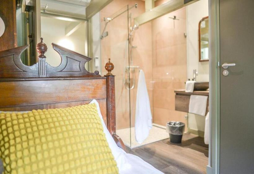 Standard Yhden Hengen Huone, Frederiksoord