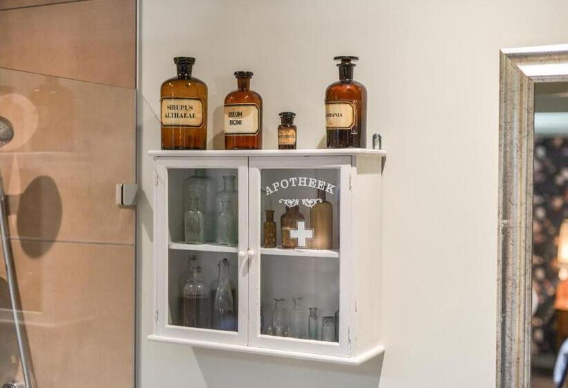 Standard-huone, Frederiksoord