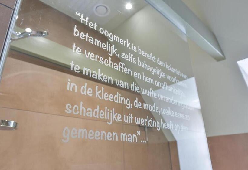 Standard-huone, Frederiksoord