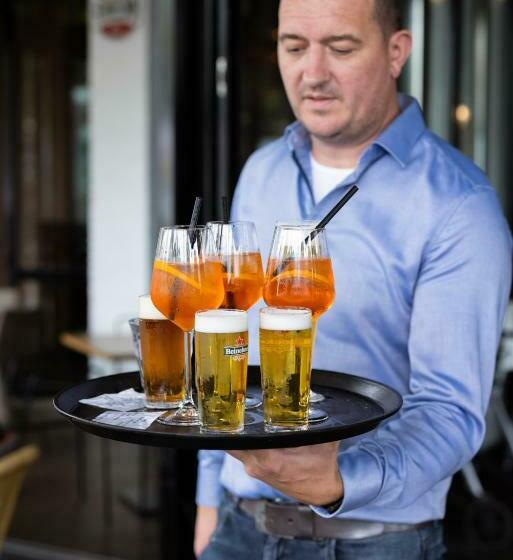 스탠다드 룸, Hulsman