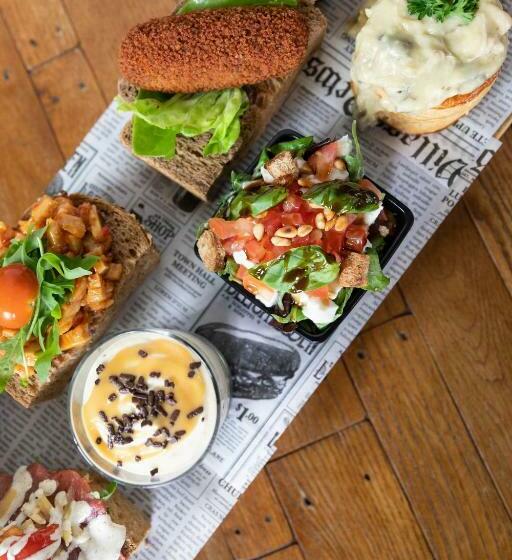 스탠다드 트리플 룸, Hulsman