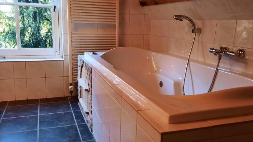 خانه 2 خوابه, Natuurpoort Van Loon