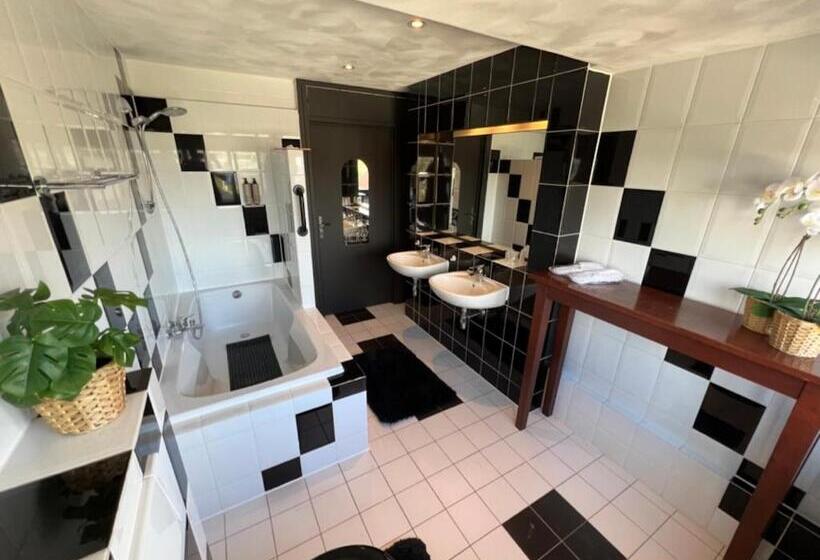 דירת חדר, Restaurant Unicum Elzenhagen