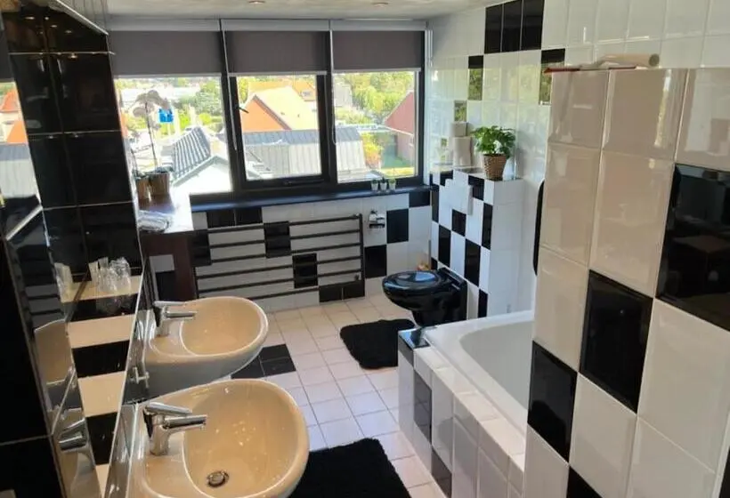 １ベッドルームアパートメント, Restaurant Unicum Elzenhagen