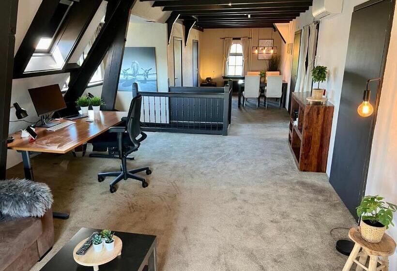 דירת חדר, Restaurant Unicum Elzenhagen