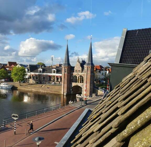 Номер Комфорт, Stadsherberg Sneek