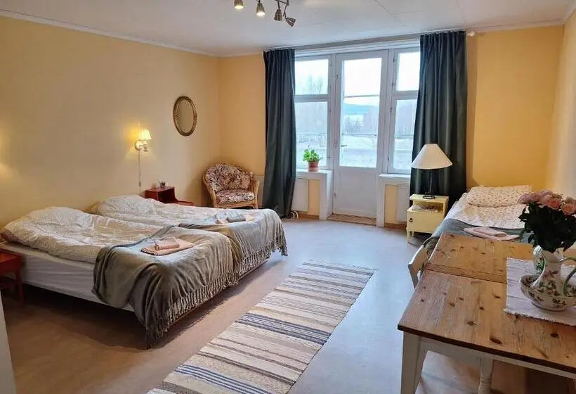 Standard Kolmen Hengen Huone Parveke, Hurdal Gjestegård