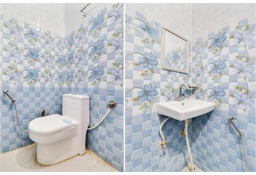 חדר קלאסי לשלושה, Banglow Ki Kandi