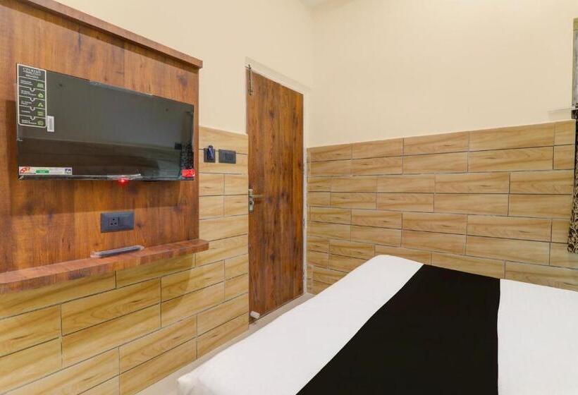 三人经典房间, Super Hotel O Kalpna Inn